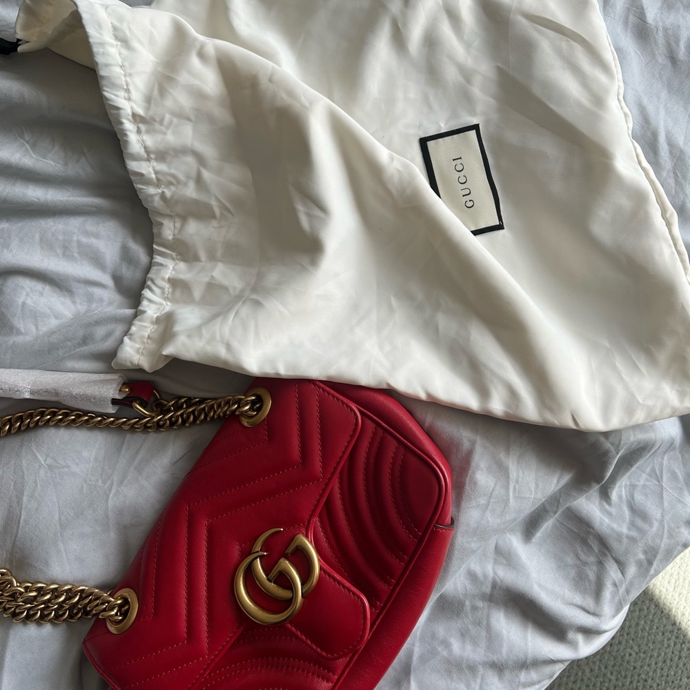 GUCCI Mini GG Marmont Matelassé Shoulder Bag "FIRM PRICE" - Picture 8 of 15